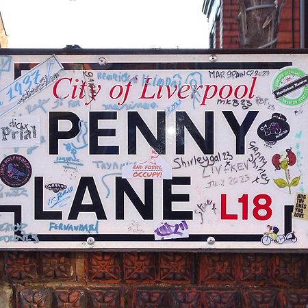Modern & Stylish Home At The Corner Of Famous Penny Lane In Liverpool Esterno foto
