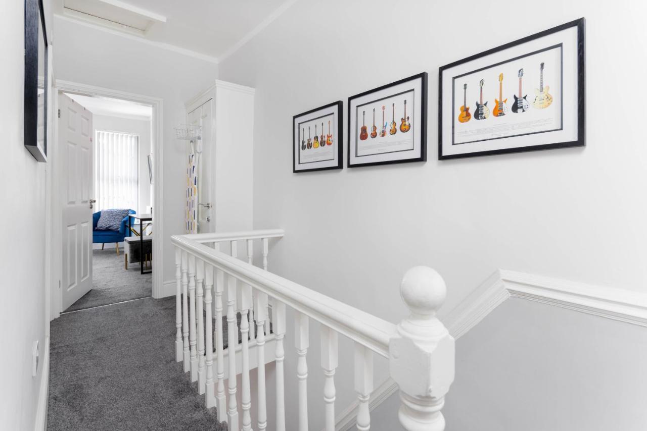 Modern & Stylish Home At The Corner Of Famous Penny Lane In Liverpool Esterno foto