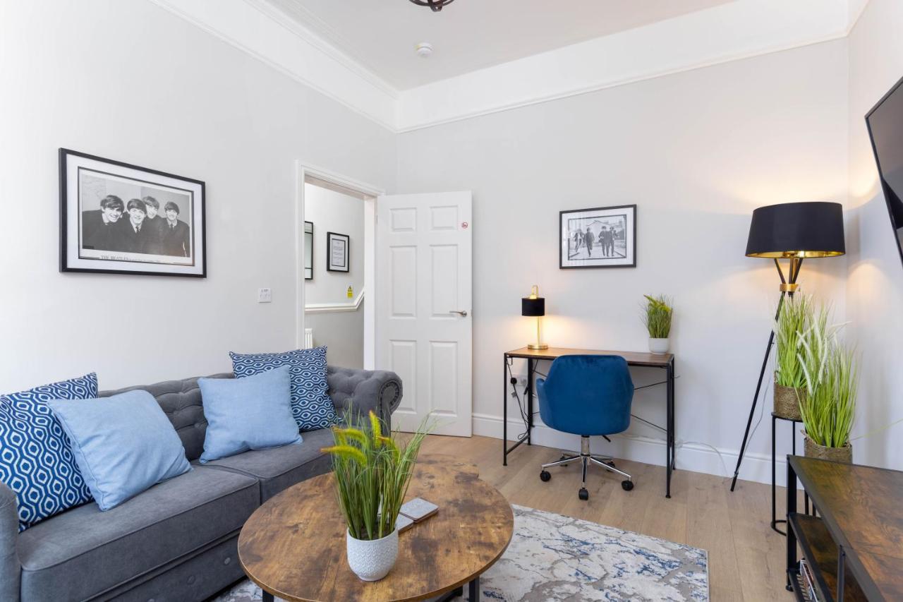 Modern & Stylish Home At The Corner Of Famous Penny Lane In Liverpool Esterno foto