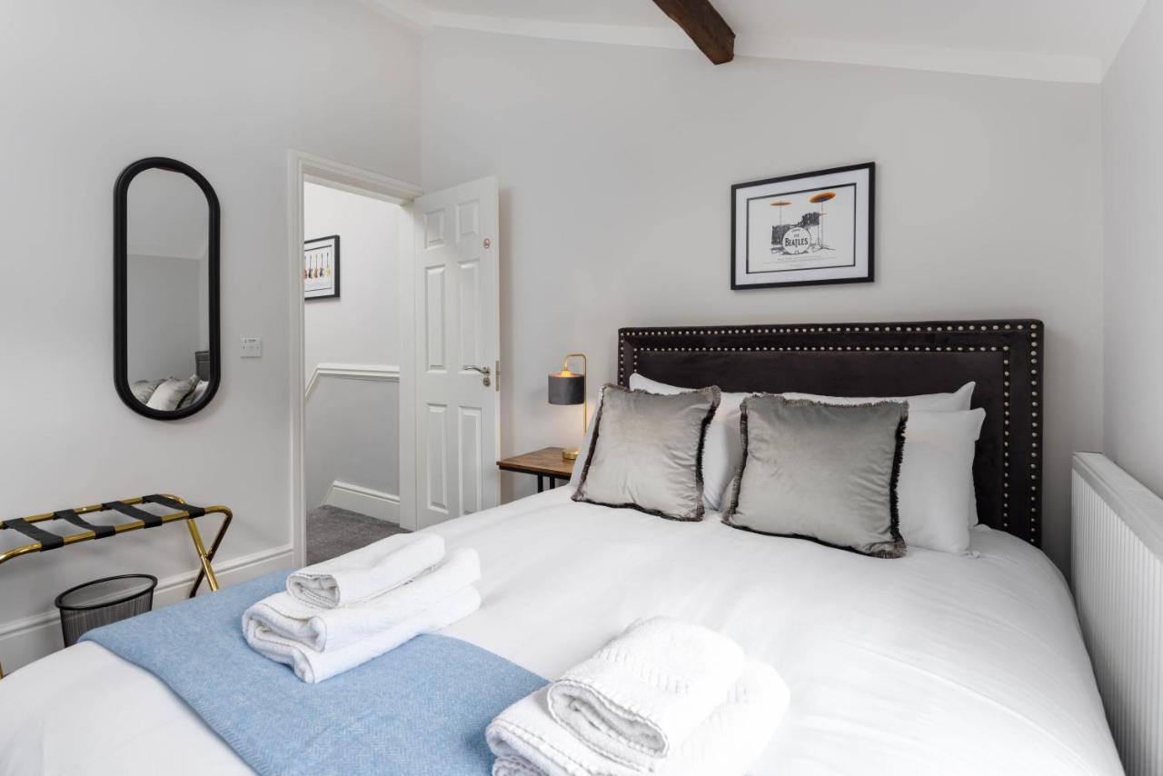Modern & Stylish Home At The Corner Of Famous Penny Lane In Liverpool Esterno foto